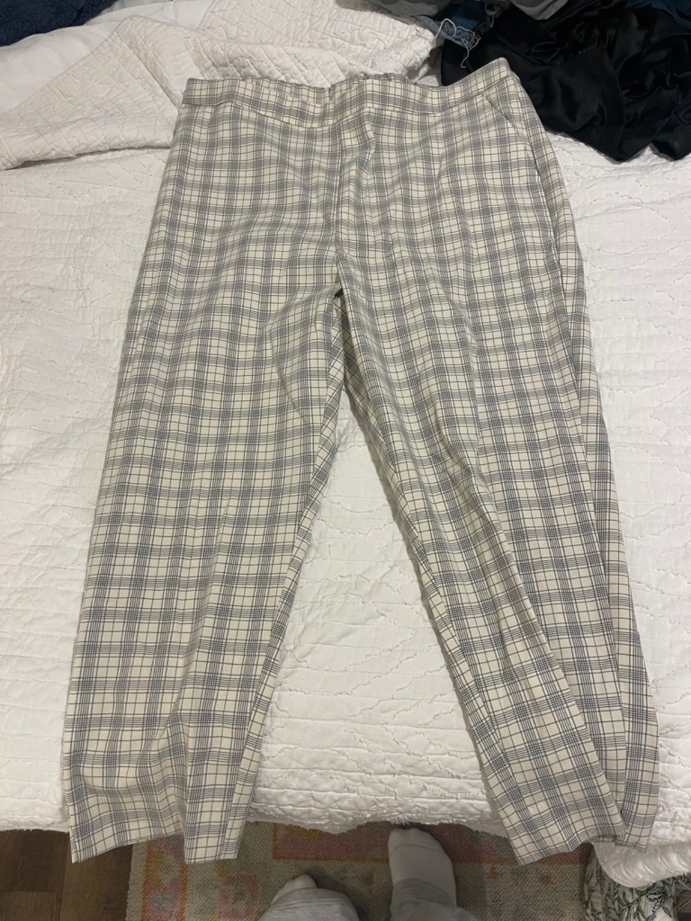 NWT Banana Republic Classic Plaid Pants in Gray and Cream